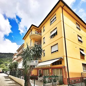Chiara Finale Ligure